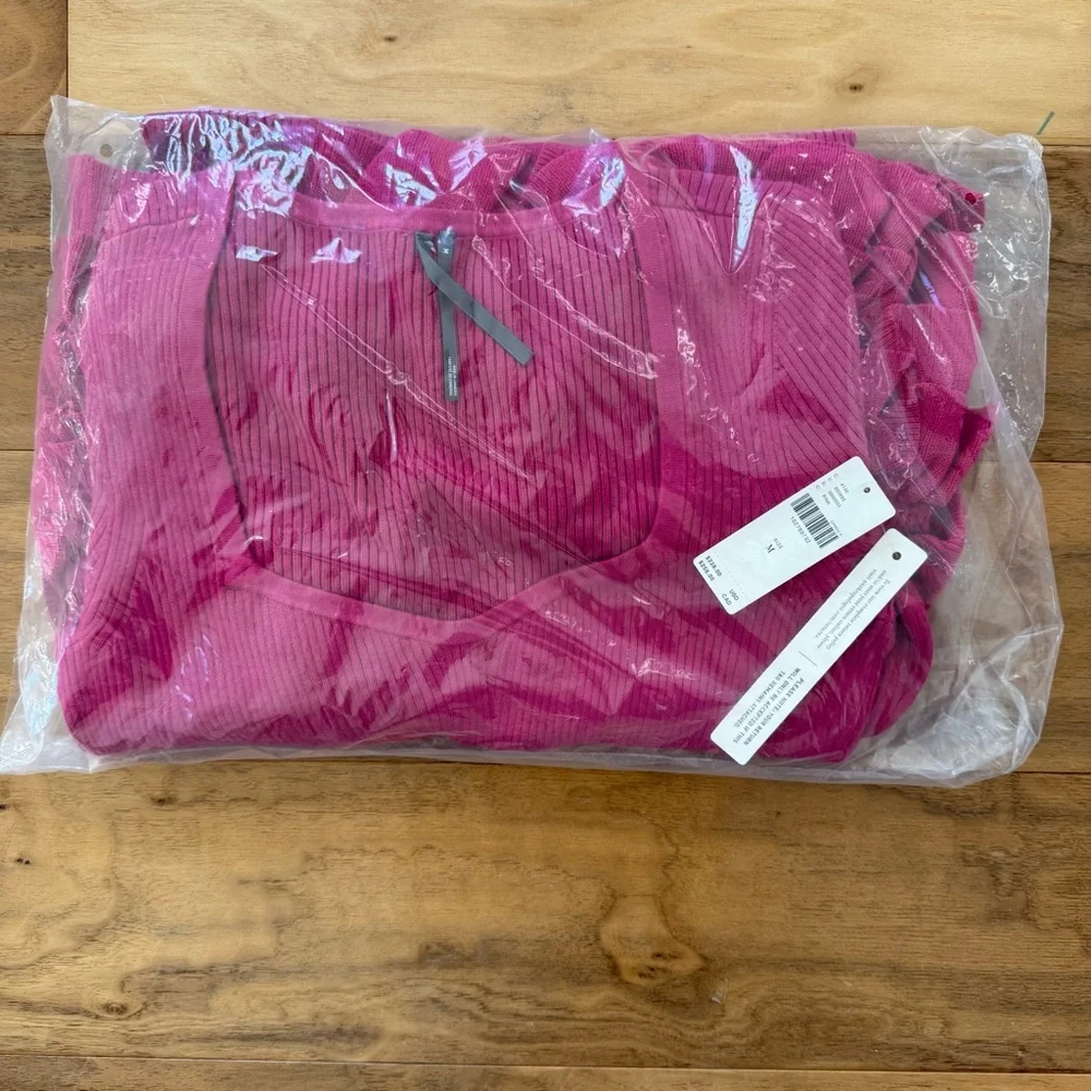 Brand New Anthropologie Women’s Pink Slim Ruffle Sweater Midi Dress, Size M, NWT - Picture 3 of 4